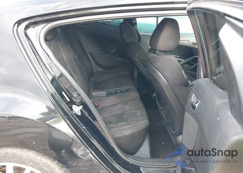 2013 Hyundai Veloster Base W/Black z USA, uszkodzony, nr VIN KMHTC6AD6DU145062